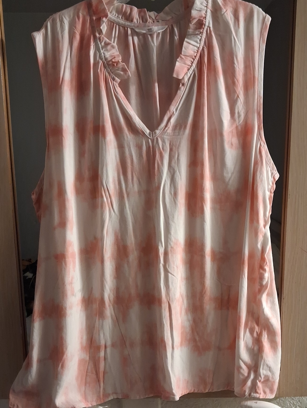 Time and Tru Peach and White Tie-Dye Ruffle V-Neck Tank